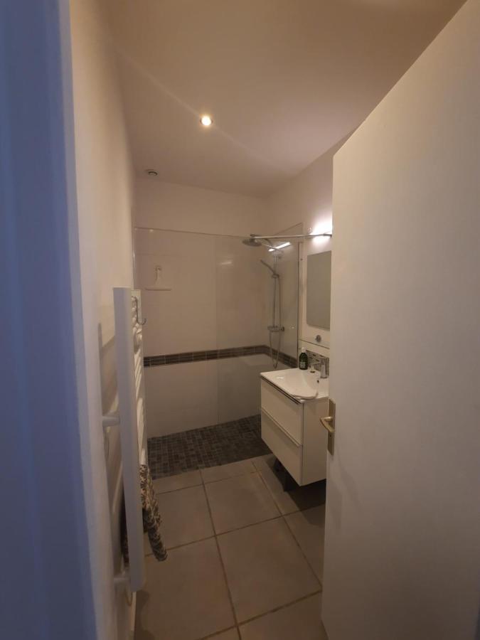 Agreable Appartement T2 Proche Centre Nimes Exterior foto