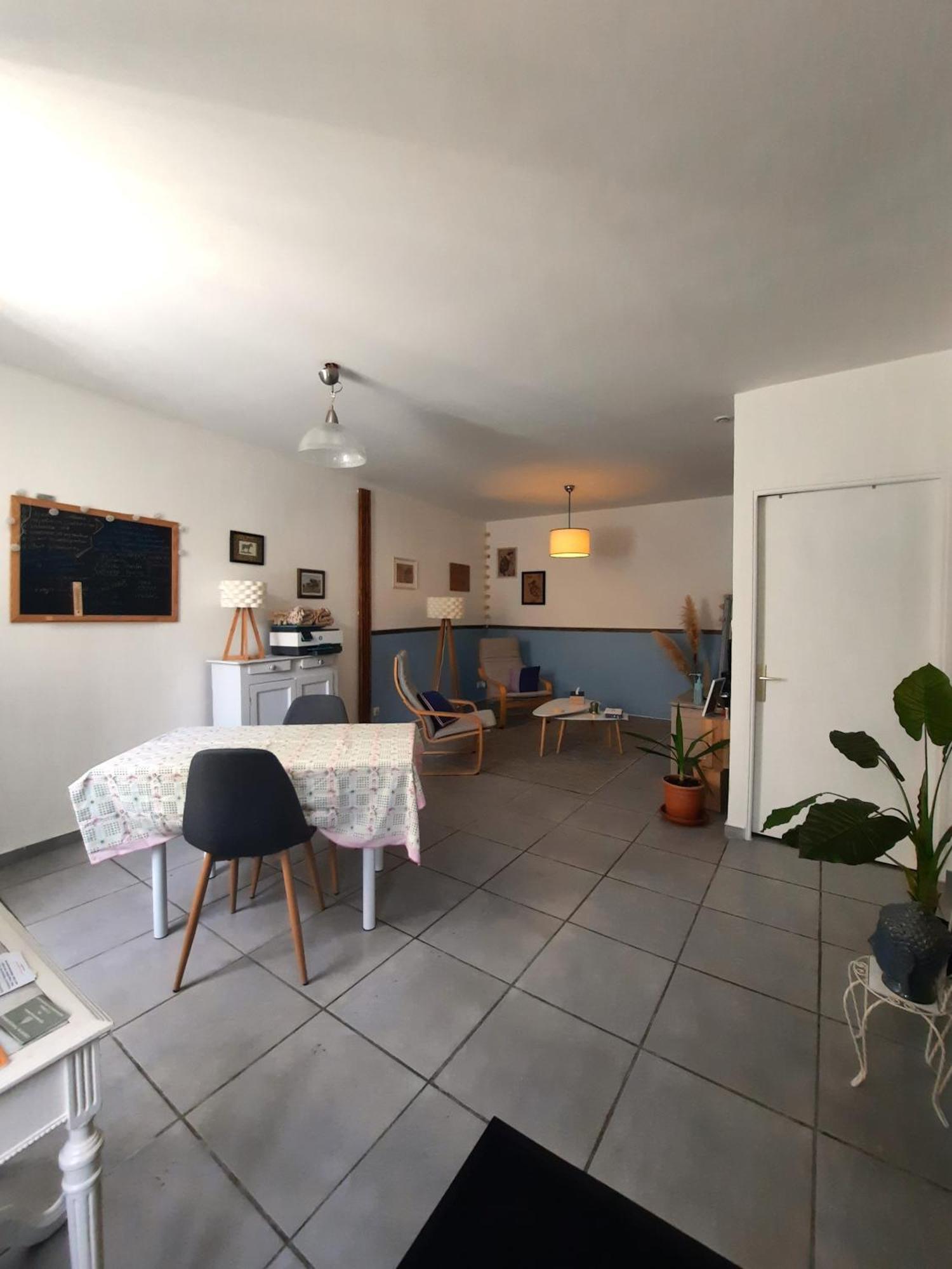 Agreable Appartement T2 Proche Centre Nimes Exterior foto